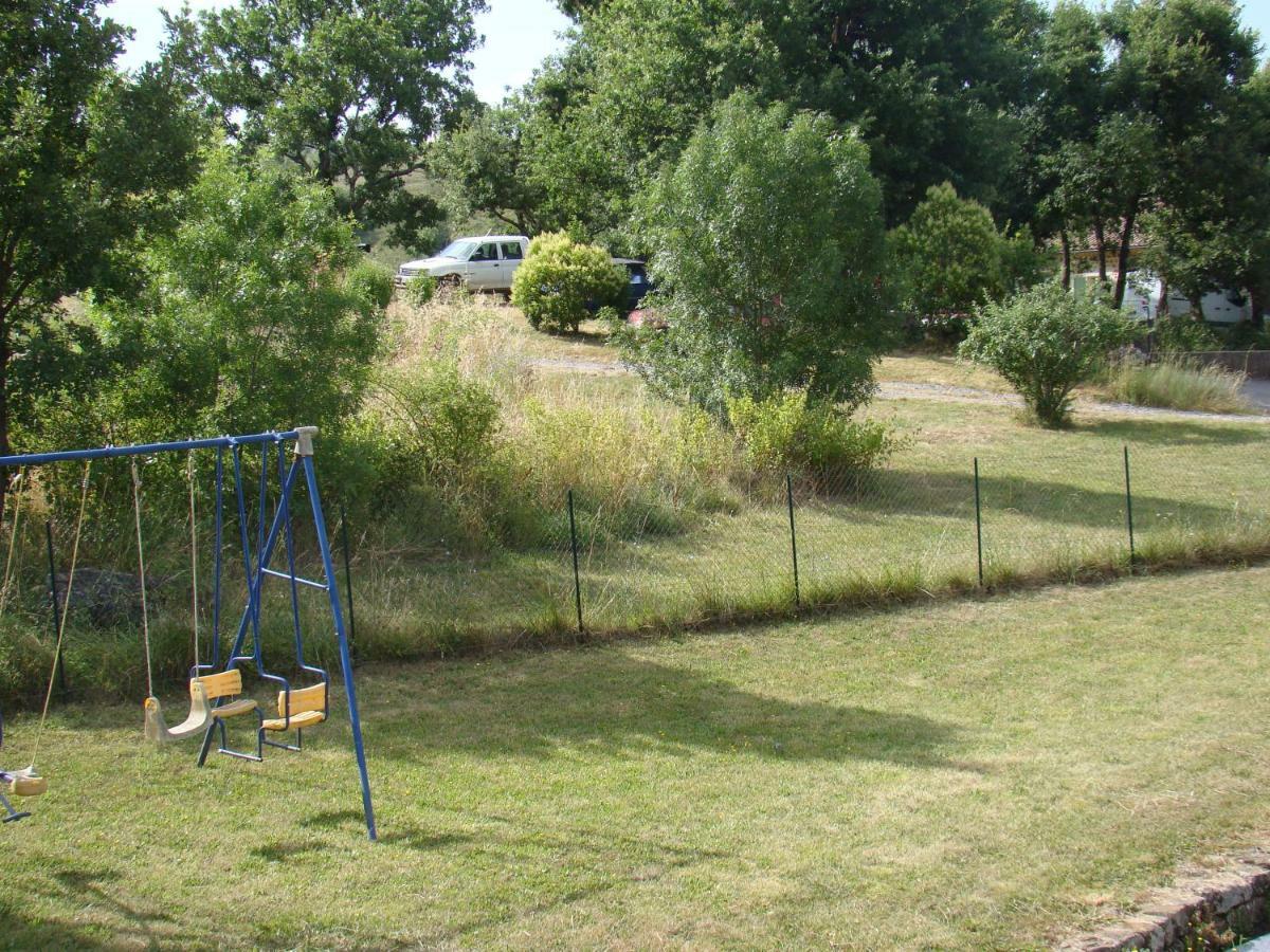 Appartement / Gîte Les Papillons Lablachère Extérieur photo